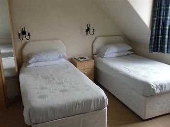 The Isles Inn Portree Extérieur photo