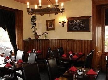 The Isles Inn Portree Extérieur photo